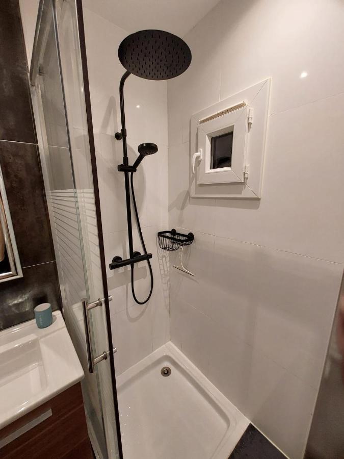 Le Mistralet Apartment Salon-de-Provence Bagian luar foto